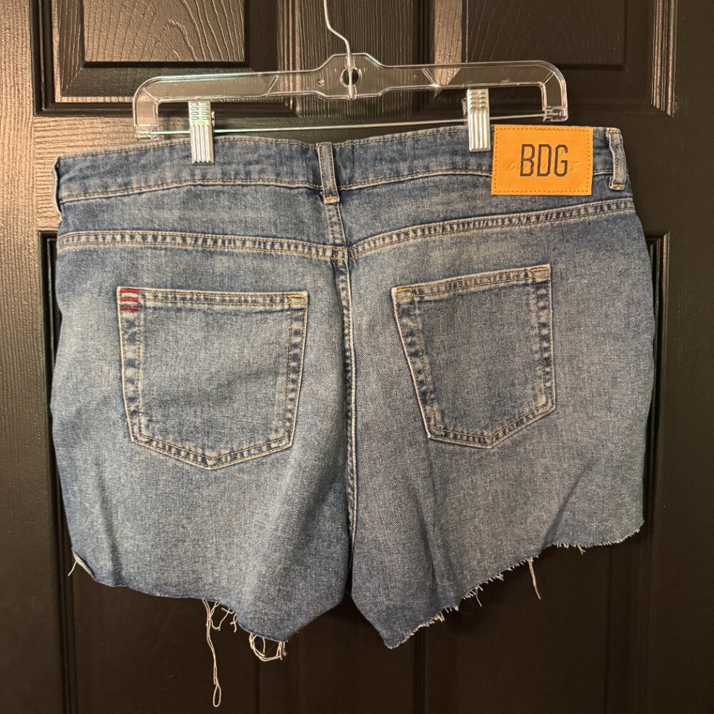Urban Outfitters Women's Jean Shorts Size 34 - Picture 3 of 3